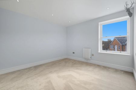 1 Bedroom Apartment - First Floor - Photo 2