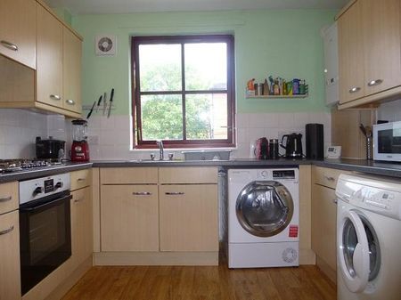 2 bedroom flat to rent - Photo 4