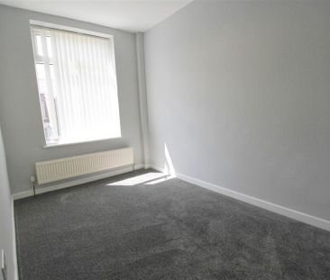 4 bedroom terraced house to rent - Photo 4