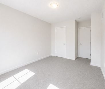 22 Kingbird Common town house — Cambridge, ON (4-Bedroom) - 4 Bedroom - Photo 5