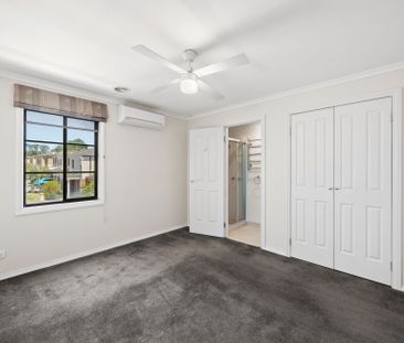 Private Parkside Living Backing Onto Bushland - Photo 2