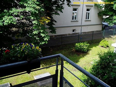 - 2 - Raum Whg. mit Balkon in Dresden-Plauen - Photo 3