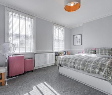 3 bedroom terraced house to rent - Photo 5