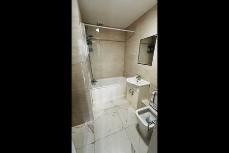 2 Bed Flat, Court Way, W3 - Photo 5