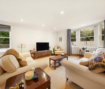 3 bedroom flat to rent - Photo 3