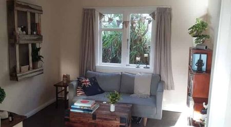 Stand alone 2 bedroom house - Photo 3
