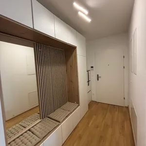 Nachmieter für eine Helle 3-Zimmer-Wohnung mit Balkon im 23. Bezirk - vollmöbliert - Foto 2