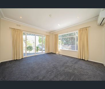 Renovated & Spacious Three-Bedroom Home in Prime Burwood Location - Photo 4