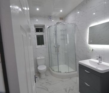 6 bedroom house to rent - Photo 2