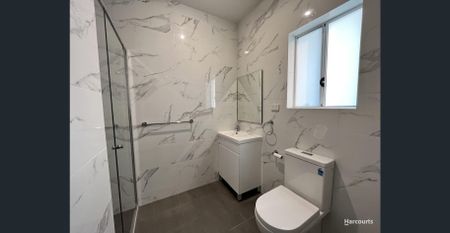 Modern Two-Bedroom Home Offering Comfort and Convenience! - Photo 2