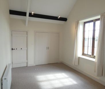 3 bedroom barn conversion to rent - Photo 3