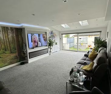 Ballynakelly Green, Newcastle - Photo 1