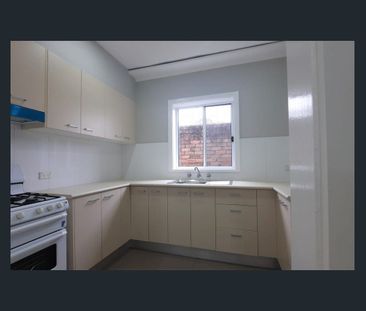 Charming 2-Bedroom Home in a Convenient Pendle Hill Location - Photo 5