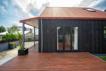 Three Bedroom Oasis - Photo 5