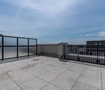 For Lease - 6 Red Squirrel Lane Unit# C-308, Richmond Hill, Ontario - Photo 3