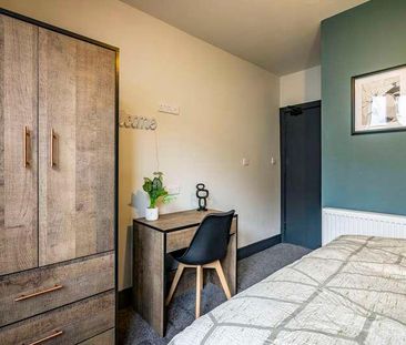 Bed En Suite Student House, LN5 - Photo 1