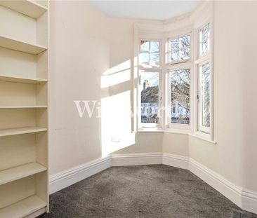 4 bedroom semi-detached house to rent - Photo 3