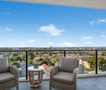 Immaculate Two Bedroom Apartment With Breathtaking Views - Photo 3