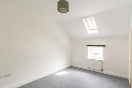 4 bedroom townhouse to rent - Photo 5