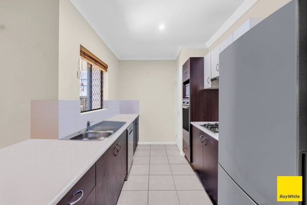 Four Bedroom Home - Low Maintenance Property (unfurnished) - Photo 1