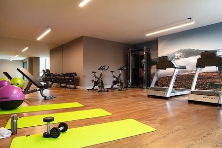 Daniel Johnson - Photo 4