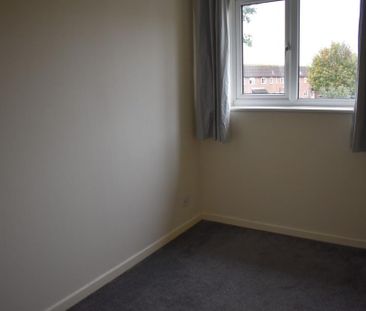 2 bedroom semi-detached house to rent - Photo 4