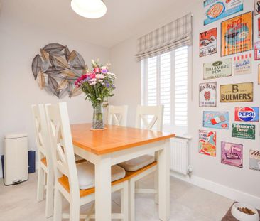 3 bedroom detached house to rent - Photo 3