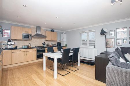 2 bedroom apartment to rent - Photo 4