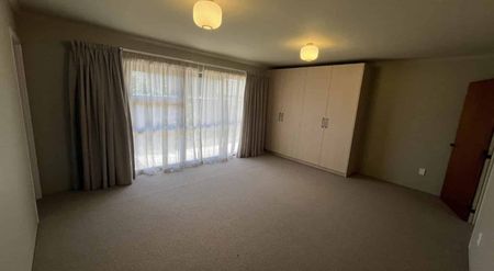 Fully Renovated Merrilands home - Photo 2