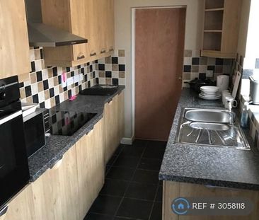 3 bedroom semi-detached house to rent - Photo 5