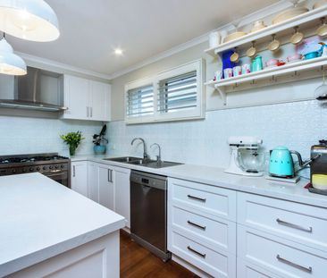 Updated beauty in Prime Location - Photo 6