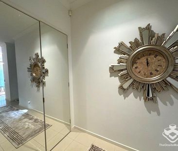 Fully Furnished - Bright and Spacious Home in Emerald Lakes - Photo 1