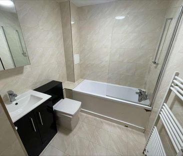 Bedroom Apartment - Central Luton - Unfurnished - Gas Central Heati... - Photo 5