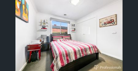 Spacious Family Home in a Prime Location - Photo 2