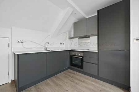AC Court, Thames Ditton, KT7 - Photo 5