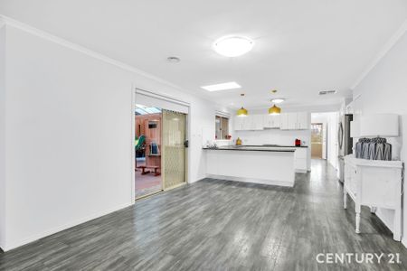 Perfect Family Home !! - Photo 3