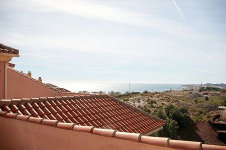 2 room luxury penthouse for rent in Fuengirola, Spain - Photo 5
