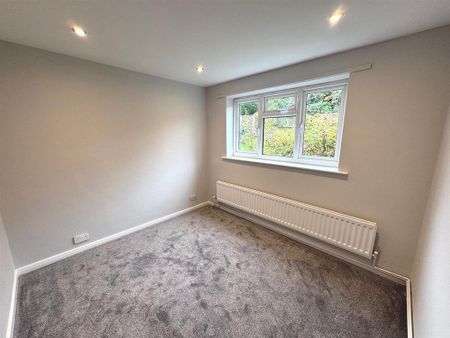 3 bedroom detached bungalow to rent - Photo 3