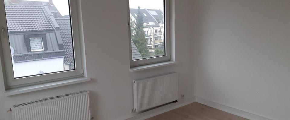 Helle 2,5 Zimmer DG Wohnung in Köln Dellbrück zu vermieten - Photo 1