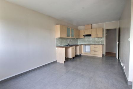 Location Appartement 2 pièces 54m² CLERMONT FERRAND 63000 - Photo 4