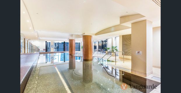 THE OAKS GRAND I Spacious Furnished One Bedroom Apartment - Photo 1