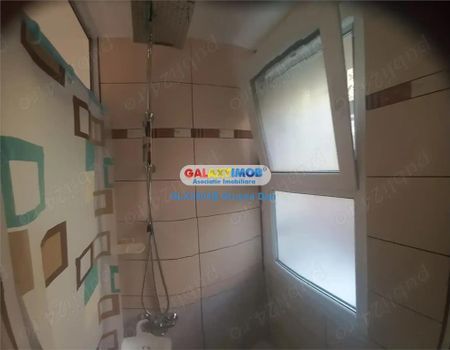 grand arena | garsoniera 36mp | 1980 | bloc renovat - Fotografie 4