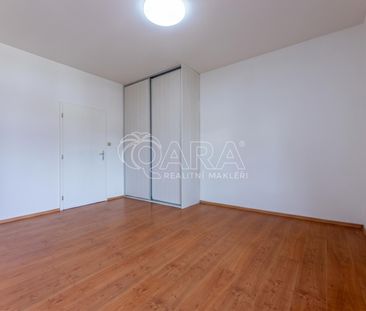 Pronájem bytu 3+1 75 m², Herdovská , Praha Kyje - Fotografie 1