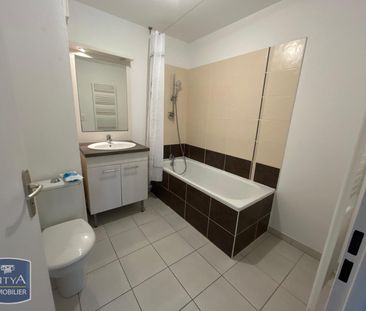 Location Appartement 2 pièces 39m² HENIN BEAUMONT 62110 - Photo 5