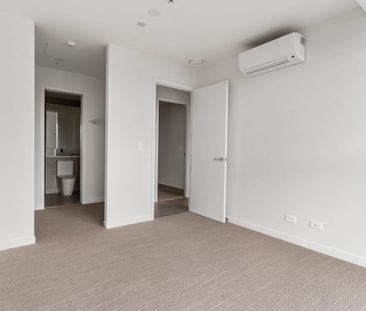 Two Bedroom Beauty - CAB - One Carpark Included - Photo 1