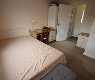 3 bedroom terraced house to rent - Photo 6