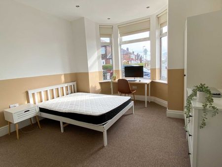Room in a Shared House, Weaste Lane, M5 - Photo 3