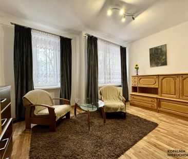 Duża kawalerka z balkonem | przy AWF | po remoncie - Photo 3