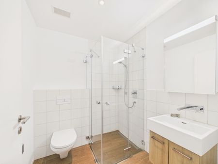 Modern 3.5-room apartment in a prime location in Zurich - Photo 2