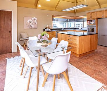 OKOIA - 5 BEDROOMS - Photo 5